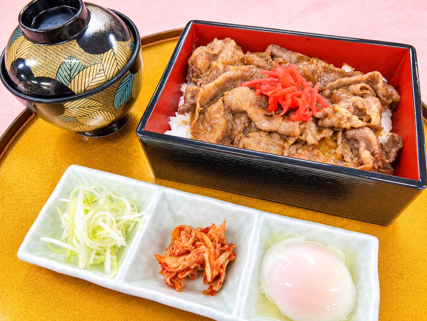 オールドレイクゴルフ倶楽部　ランチ　牛めし